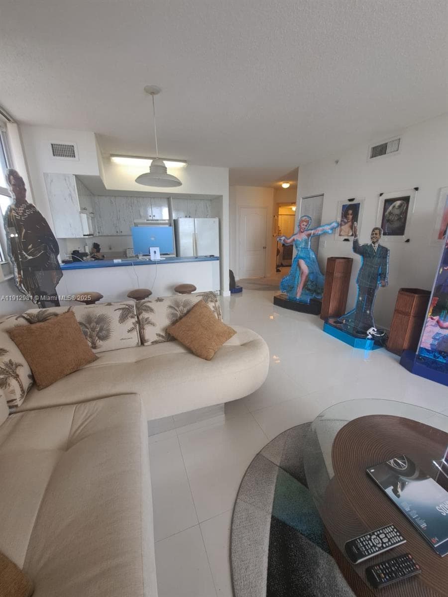 BLUE LAGOON CONDOMINIUM · #602 in Miami - Photo 5