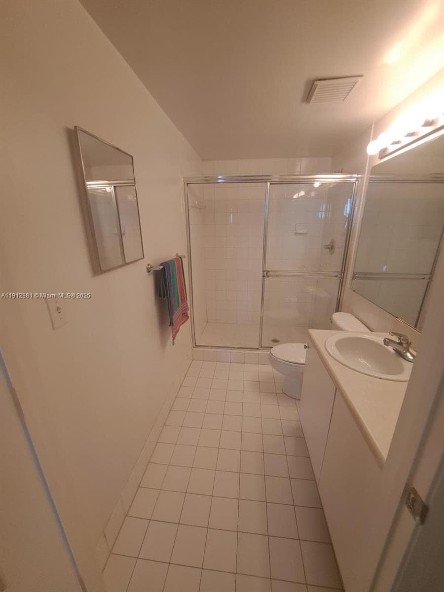 BLUE LAGOON CONDOMINIUM · #602 in Miami - Photo 11