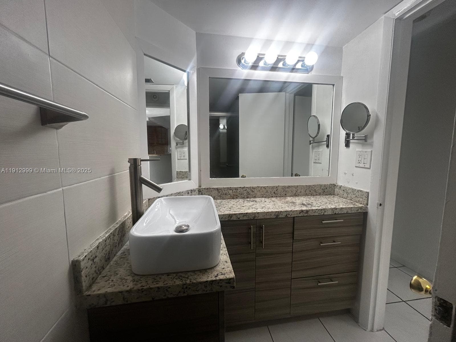 1501 Ne 191 · #C303 in Miami - Photo 8