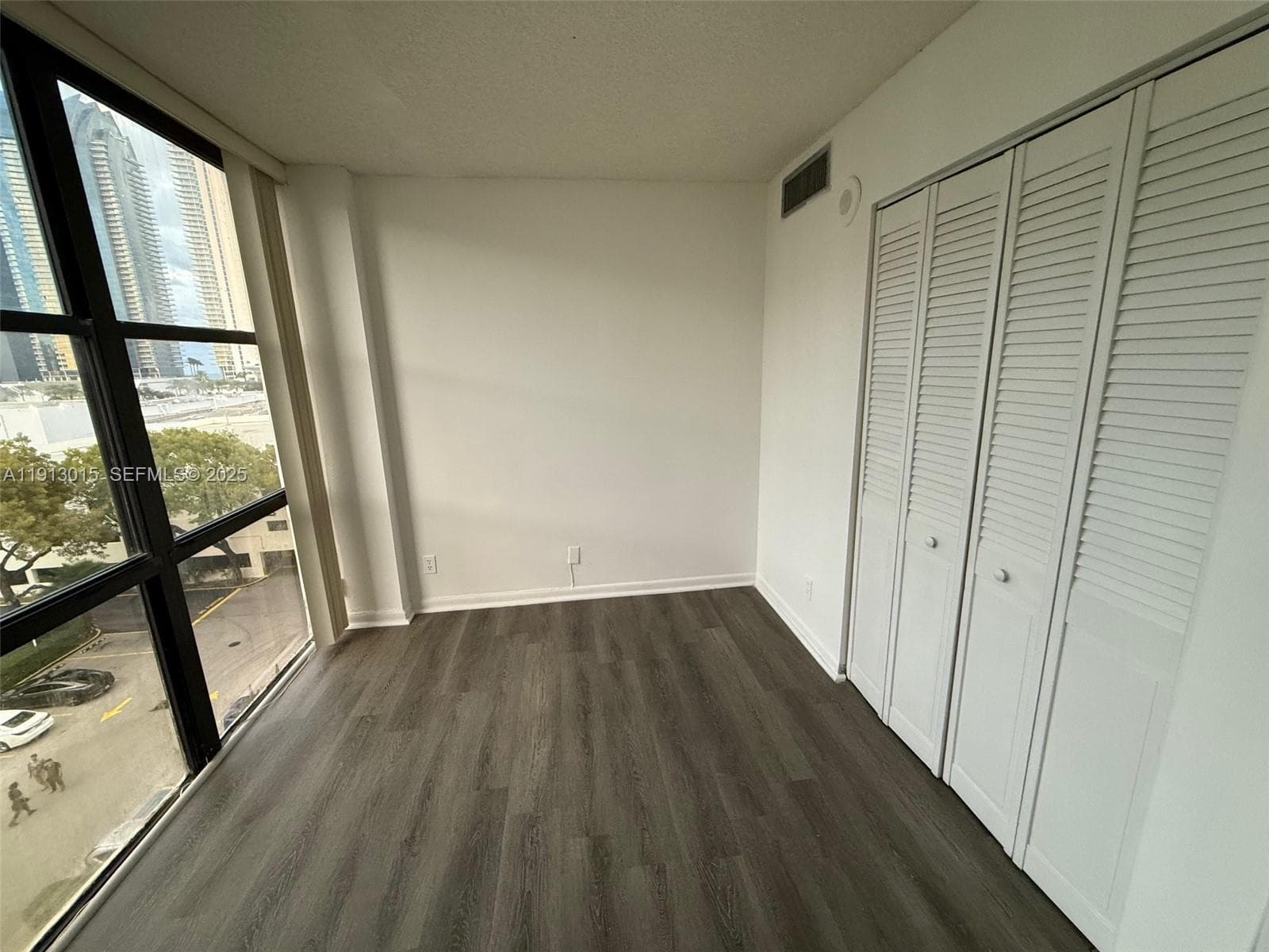PLAZA OF AMERICAS CONDO P · #706 in Sunny Isles Beach - Photo 37