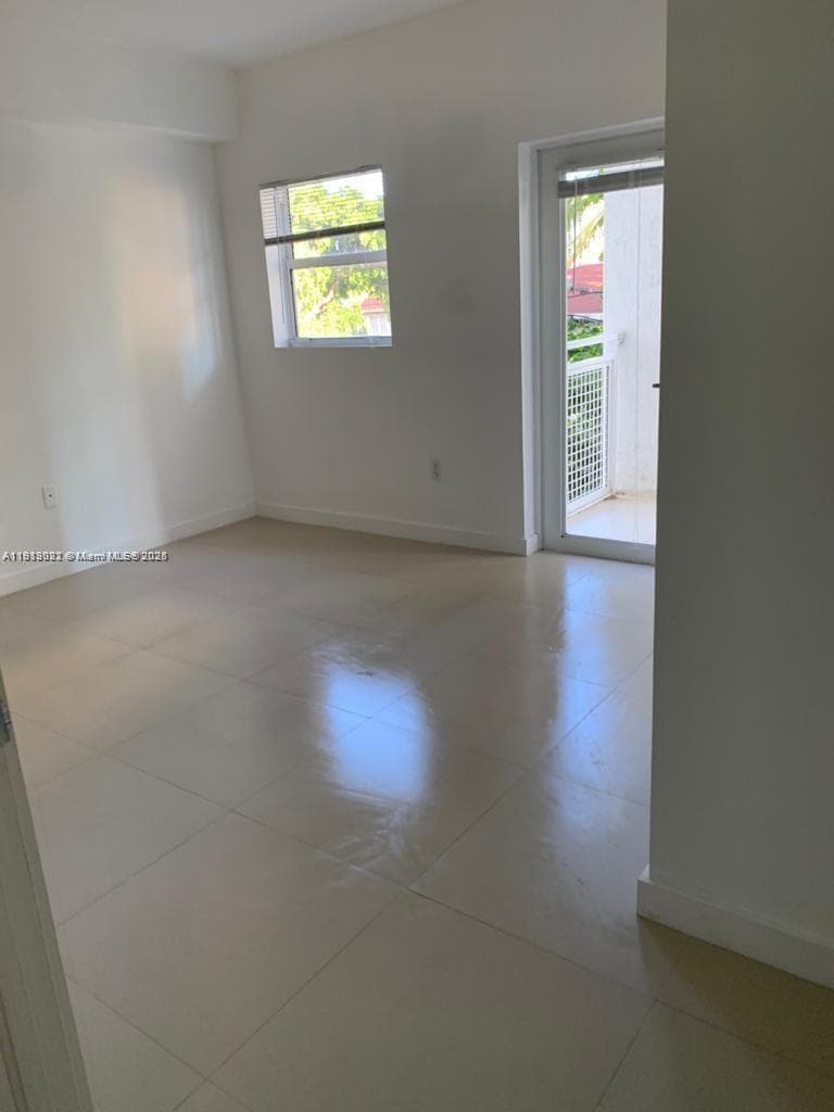 BAHIA BISCAYNE CONDO · #301 in Miami - Photo 2