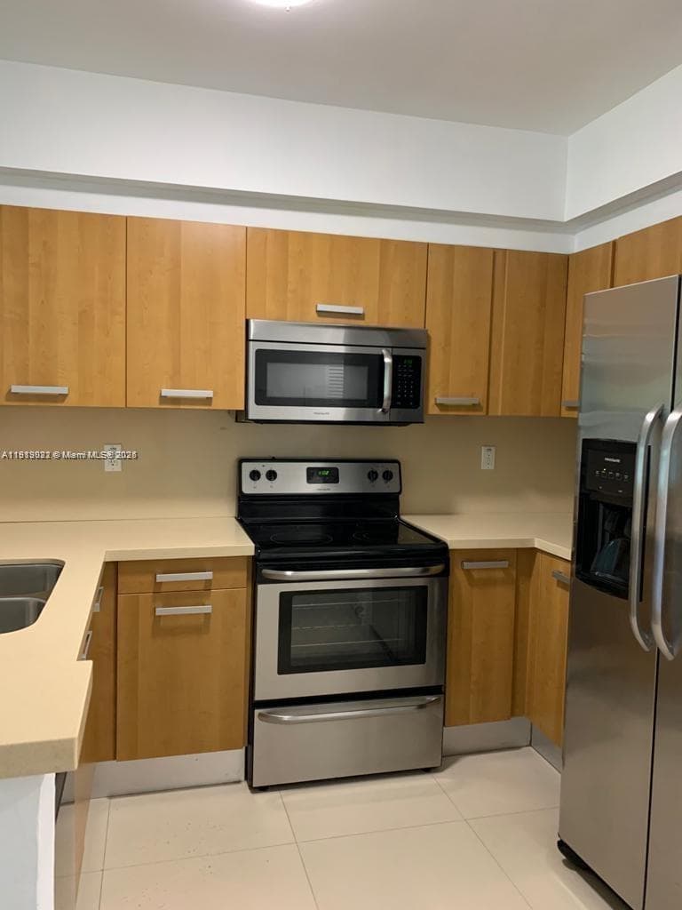 BAHIA BISCAYNE CONDO · #301 in Miami - Photo 6