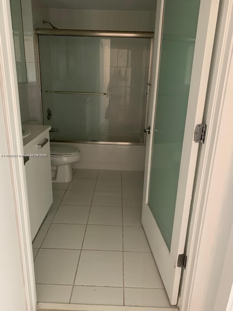 BAHIA BISCAYNE CONDO · #301 in Miami - Photo 5