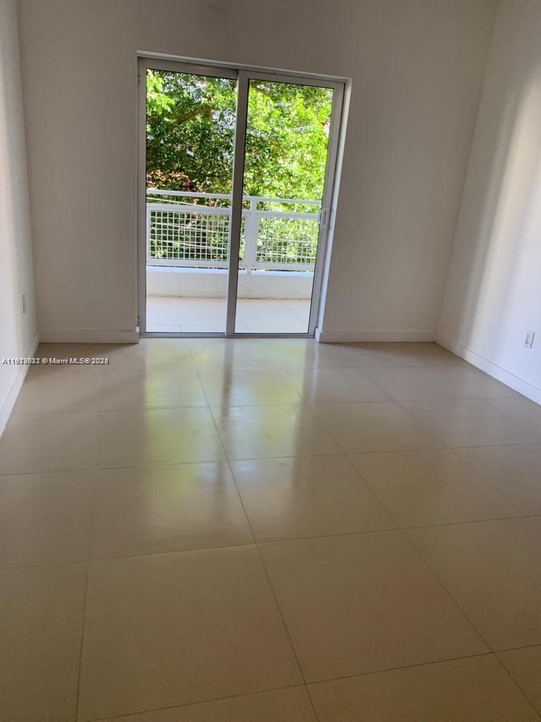 BAHIA BISCAYNE CONDO · #301 in Miami - Photo 4