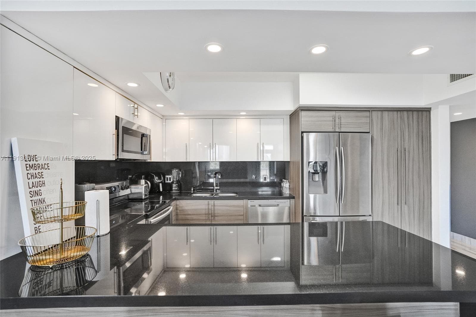 Ocean Reserve · #426 in Sunny Isles Beach - Photo 9