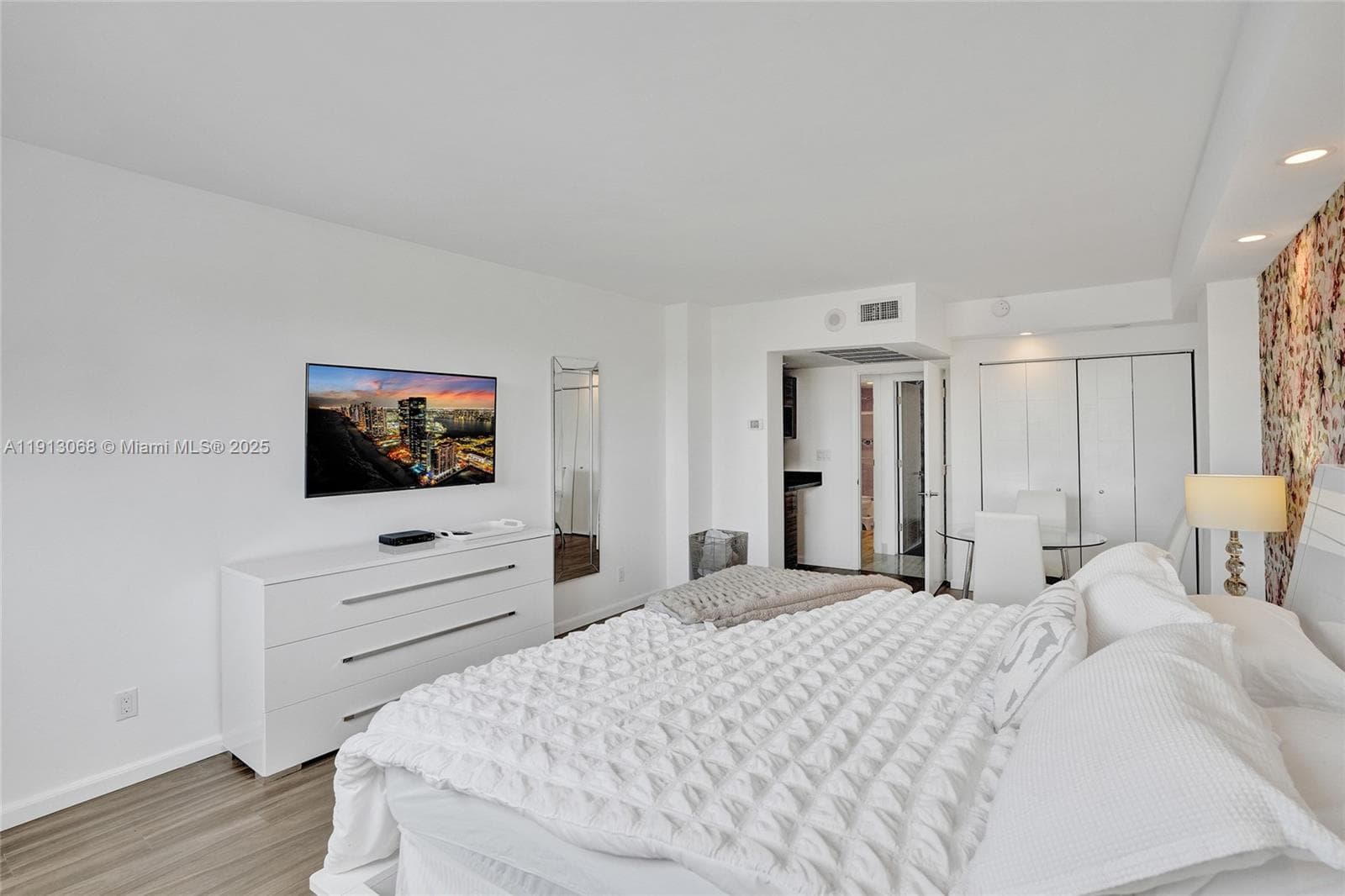 Ocean Reserve · #426 in Sunny Isles Beach - Photo 15