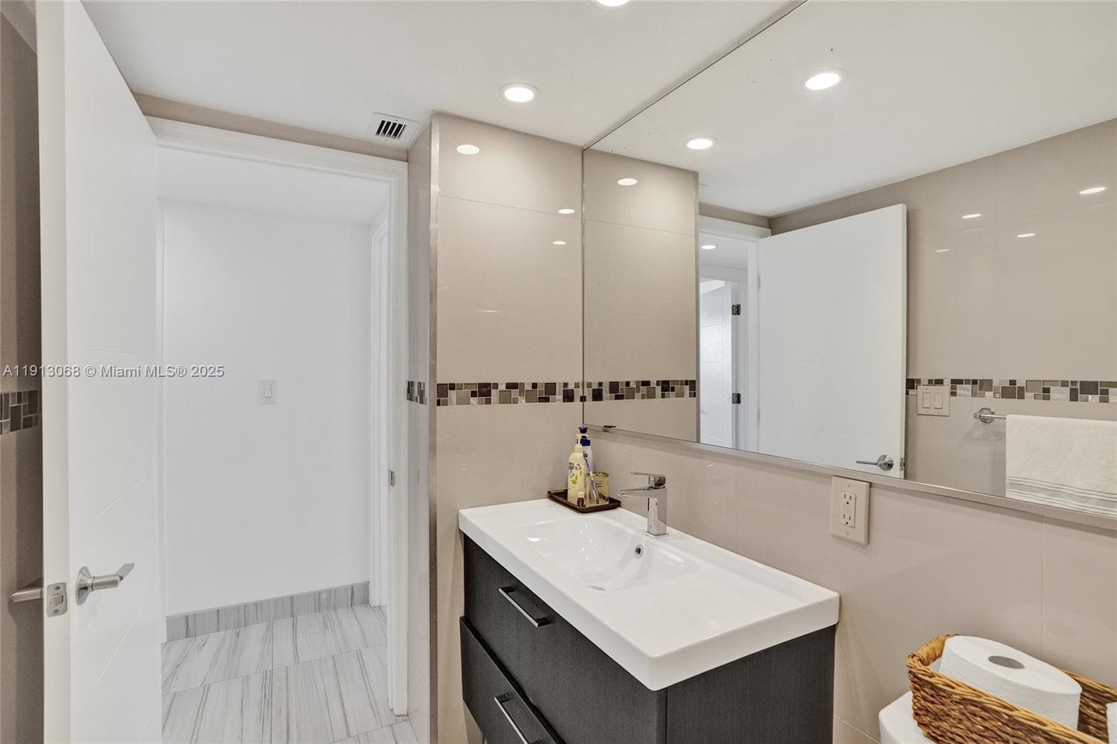 Ocean Reserve · #426 in Sunny Isles Beach - Photo 21