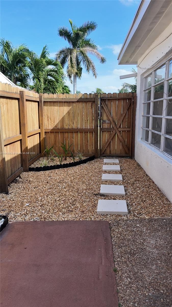2100 N 57th Way photo 42