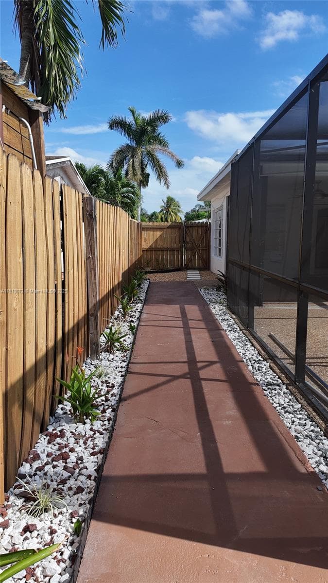 2100 N 57th Way photo 41