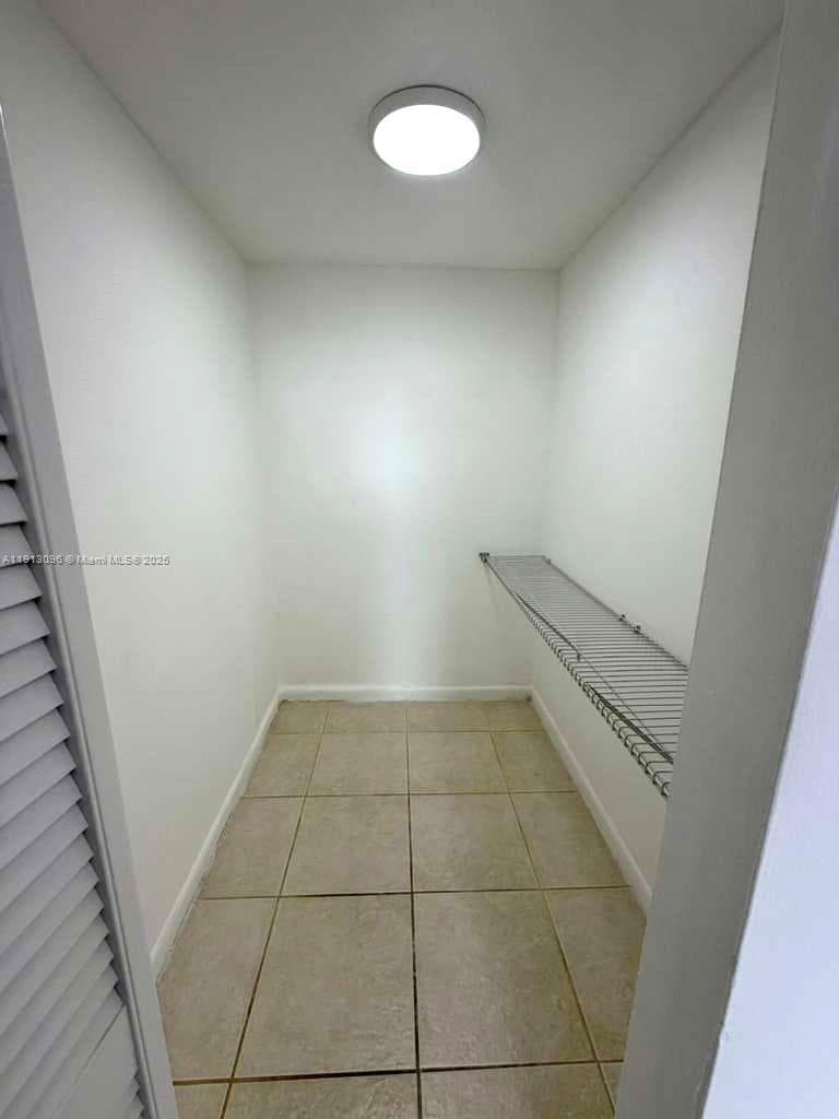 Primary Bedroom (WIC)