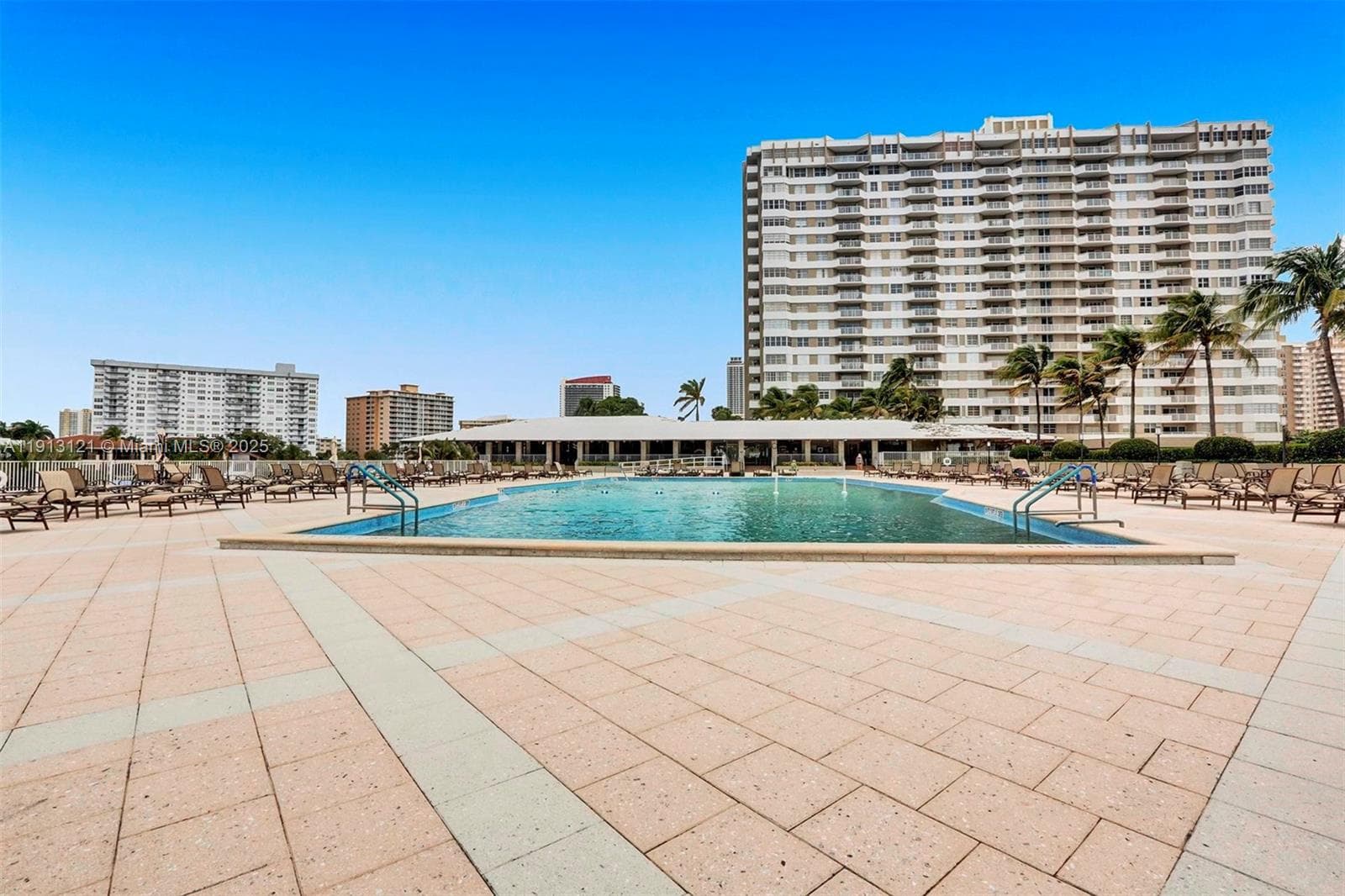 HEMISPHERES CONDO · #2J in Hallandale Beach - Photo 13