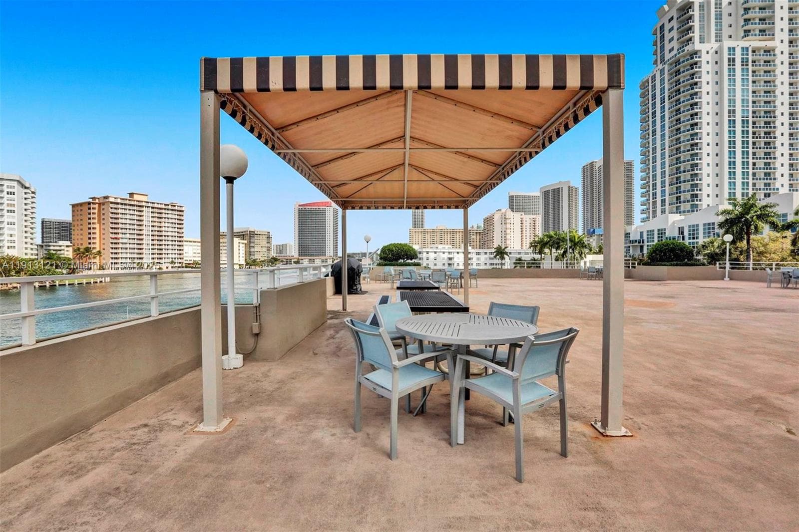 HEMISPHERES CONDO · #2J in Hallandale Beach - Photo 18