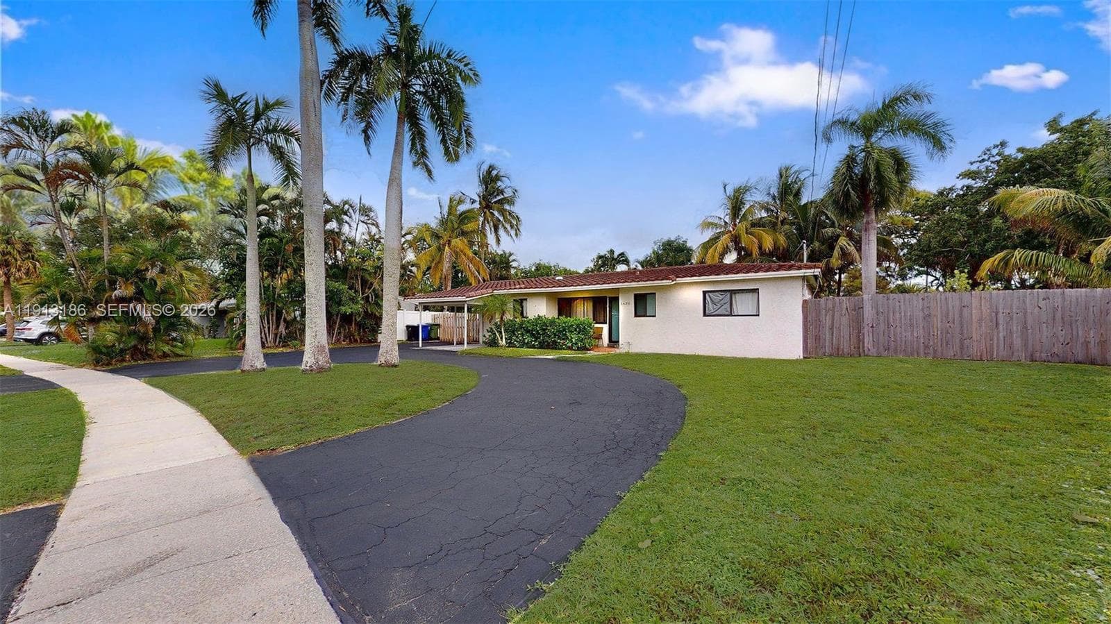 1630 SW 23rd Ave photo 8
