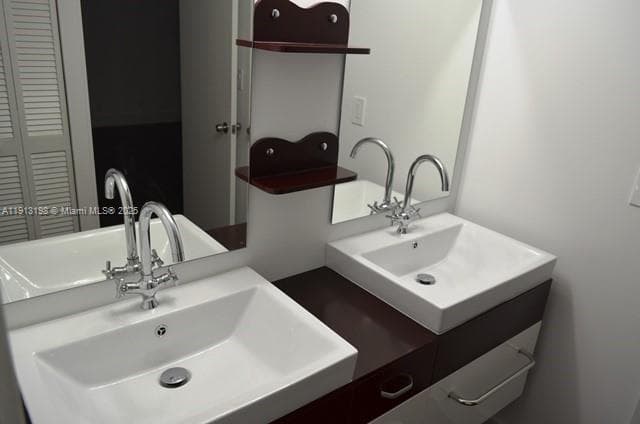 Winston Towers 700 · #M10 in Sunny Isles Beach - Photo 13