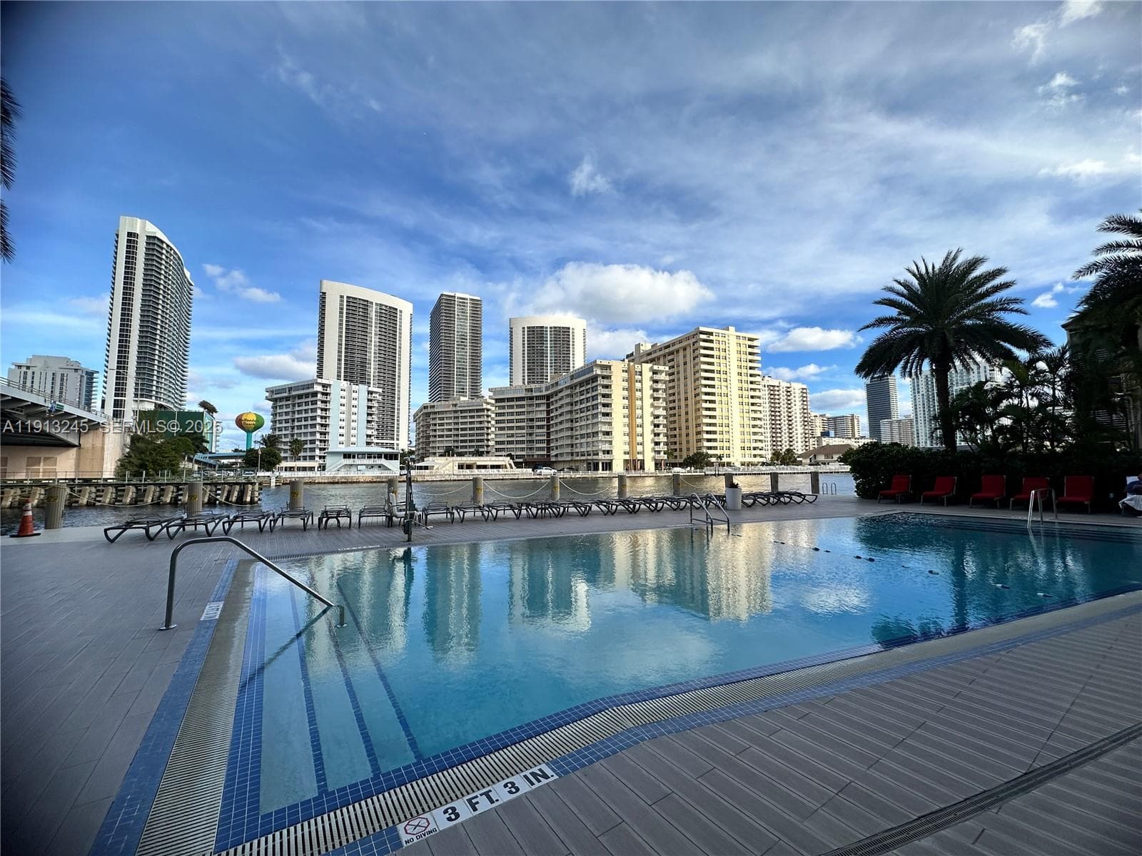 GUEST POOL
