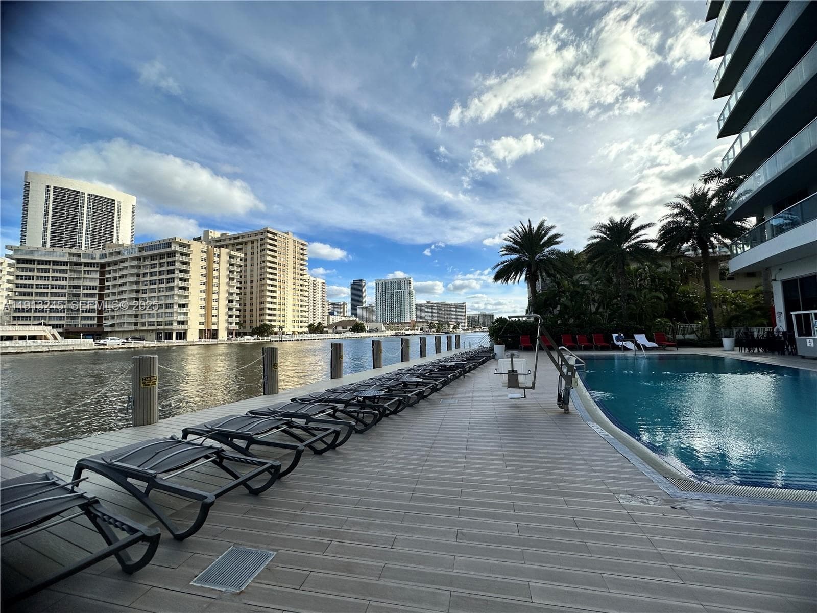 GUEST POOL