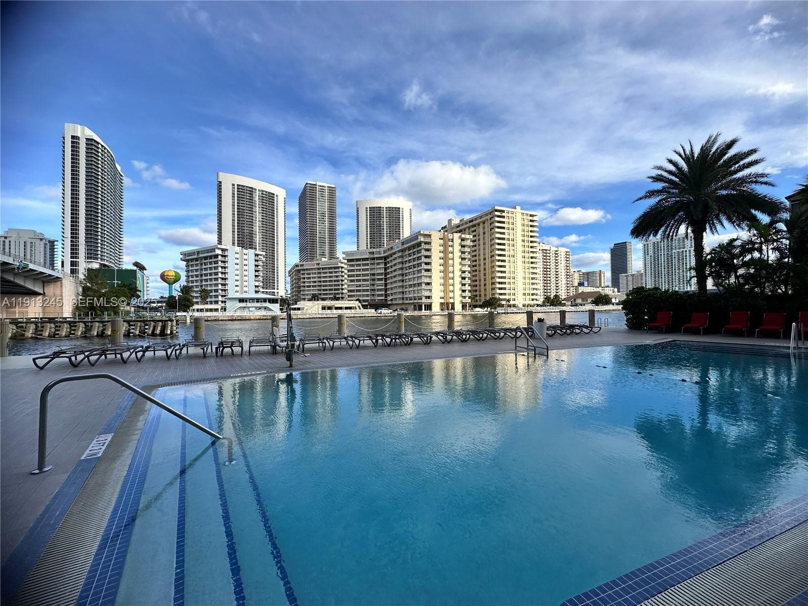 GUEST POOL