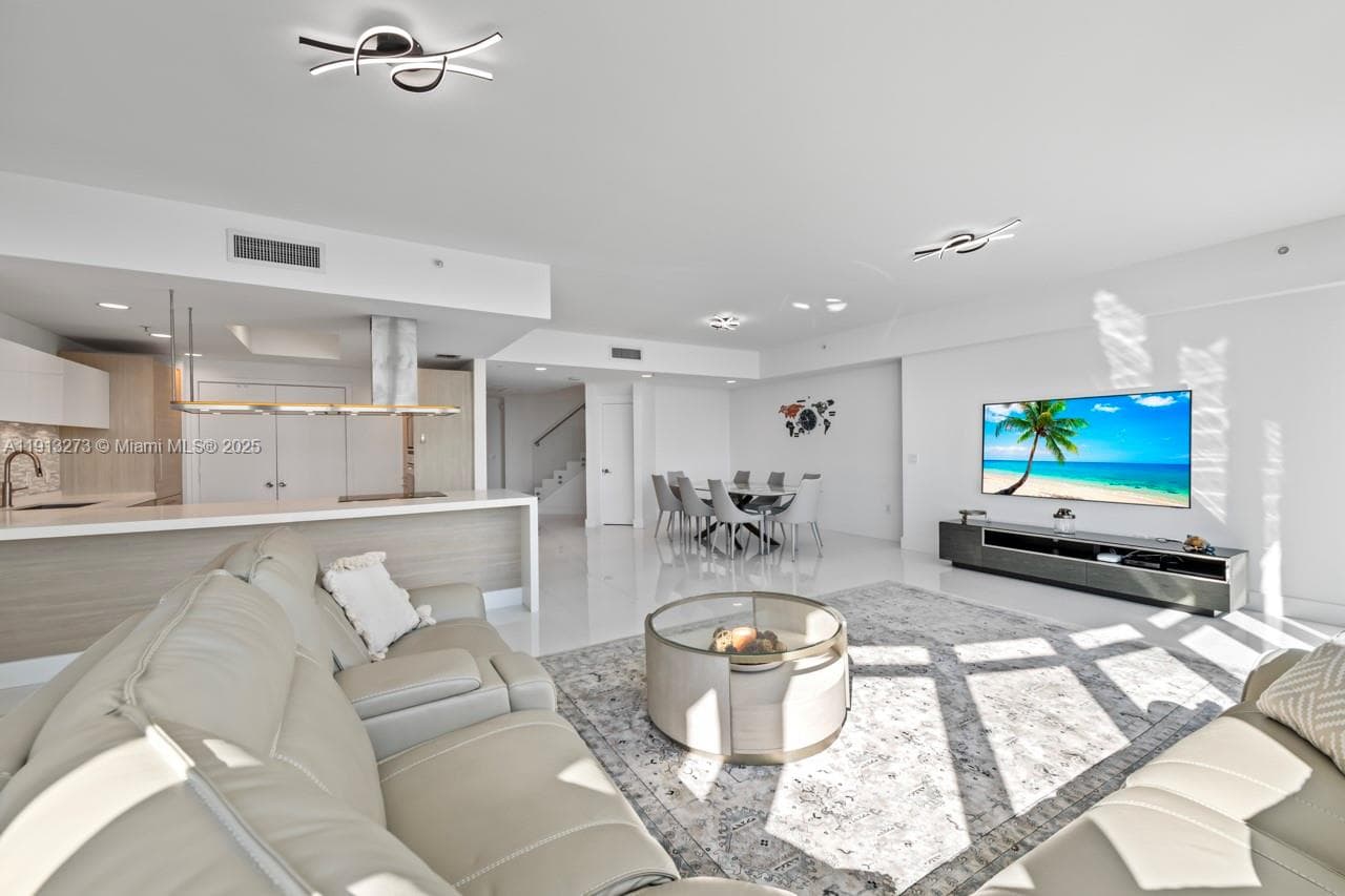 Marina Palms · #811 in North Miami Beach - Photo 17