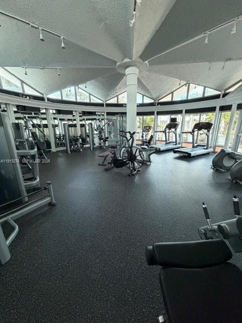 Crystal House · #9A in Miami Beach - Photo 16