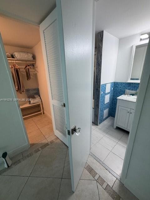 Crystal House · #9A in Miami Beach - Photo 12