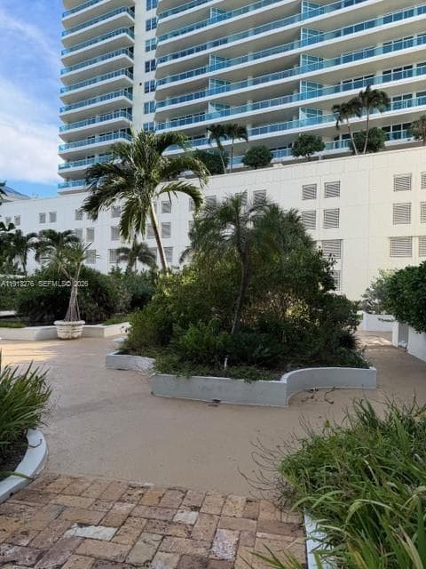 Crystal House · #9A in Miami Beach - Photo 15