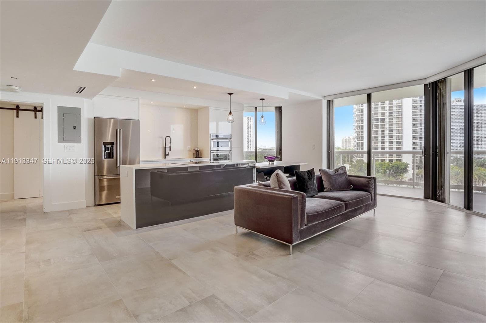 TERRACES NORTH TURNBERRY · #802 in Aventura - Photo 3