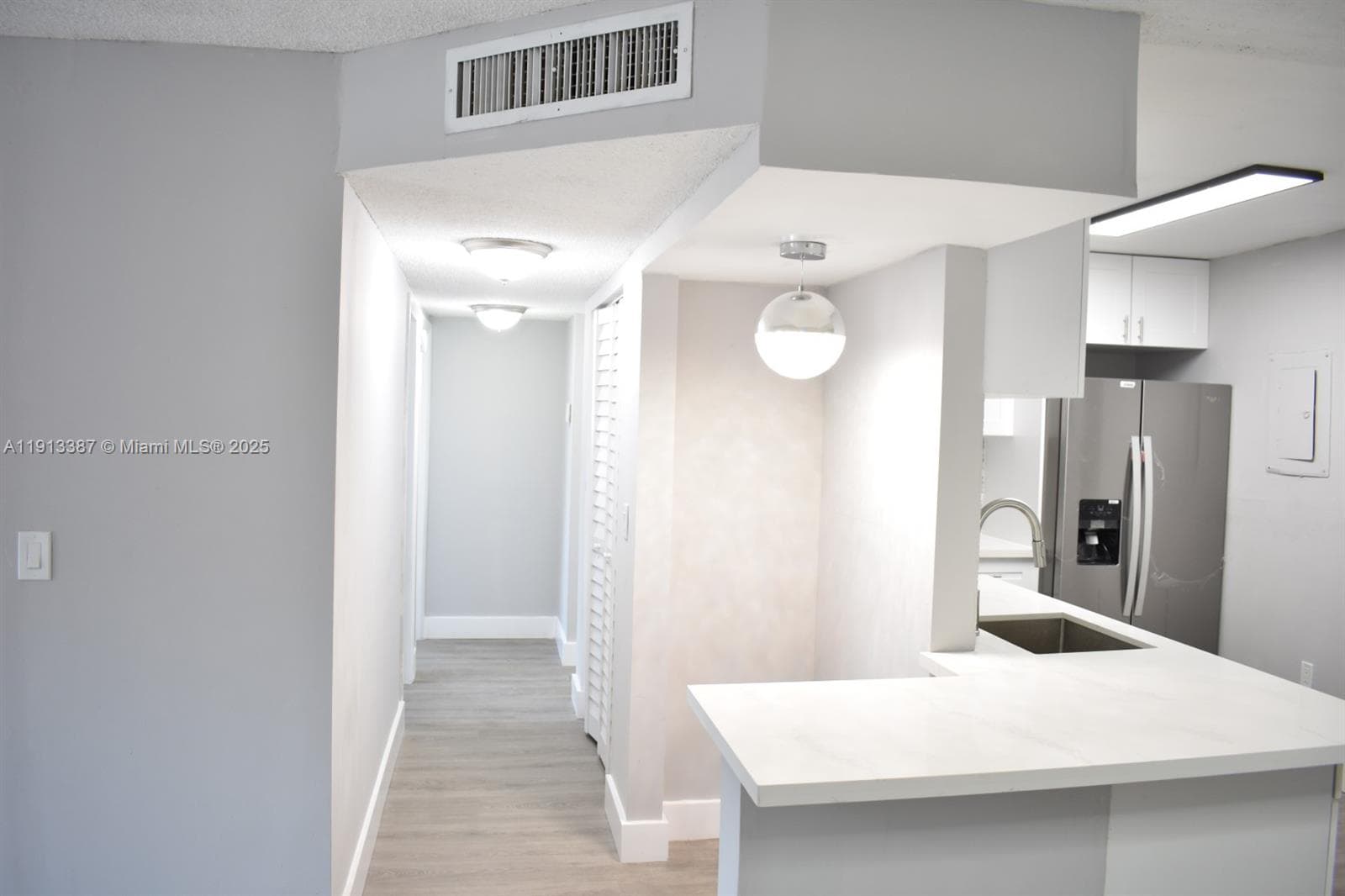 hallway to bedrooms