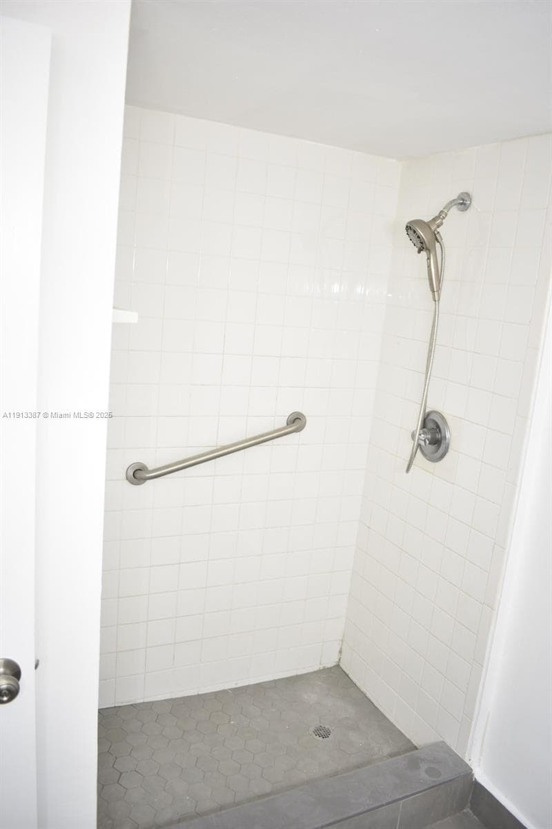 TALL TREES CONDO · #219 in North Miami Beach - Photo 18