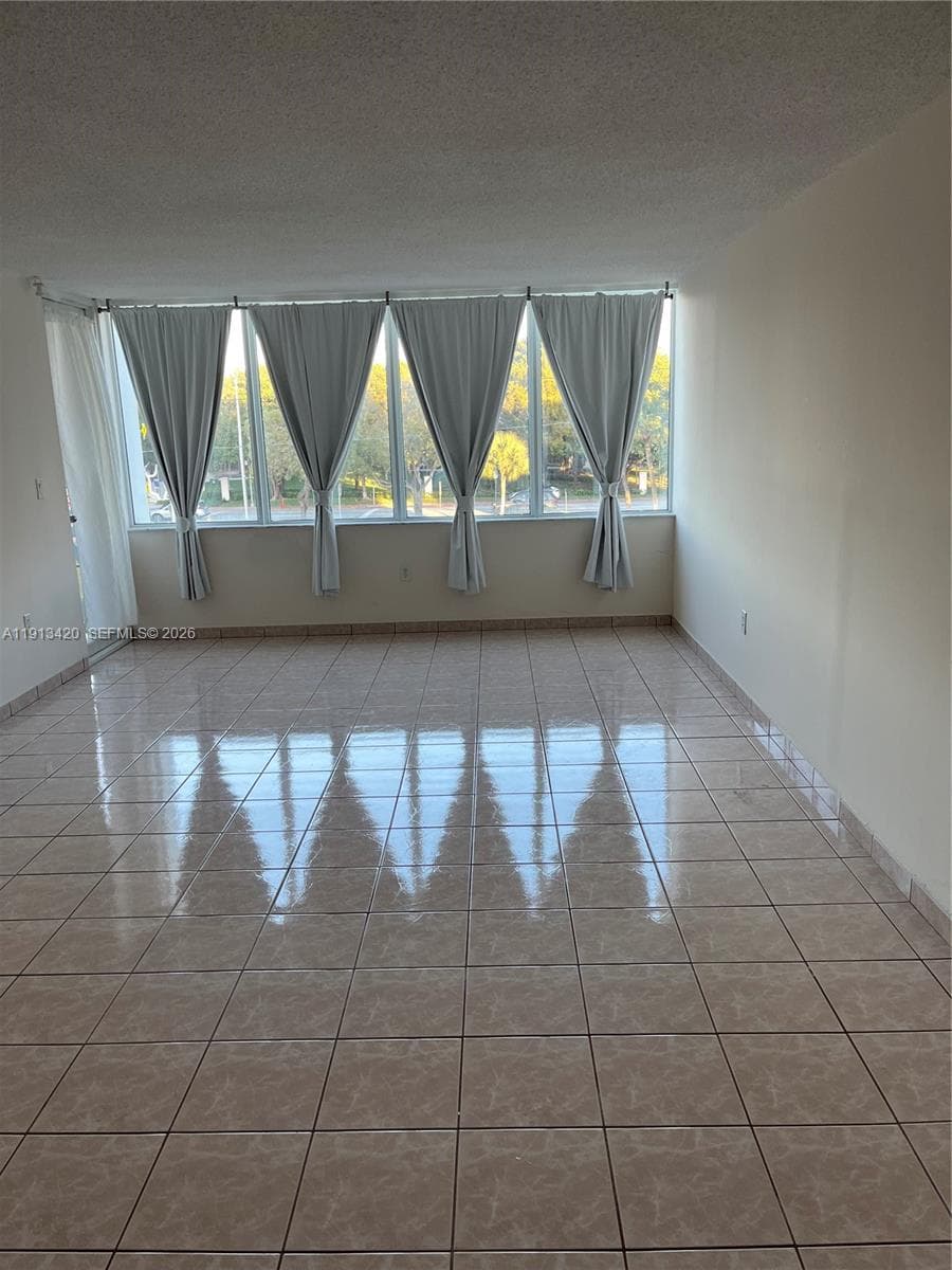 HARDING HALL CONDOMINIUM · #305 in Miami Beach - Photo 40