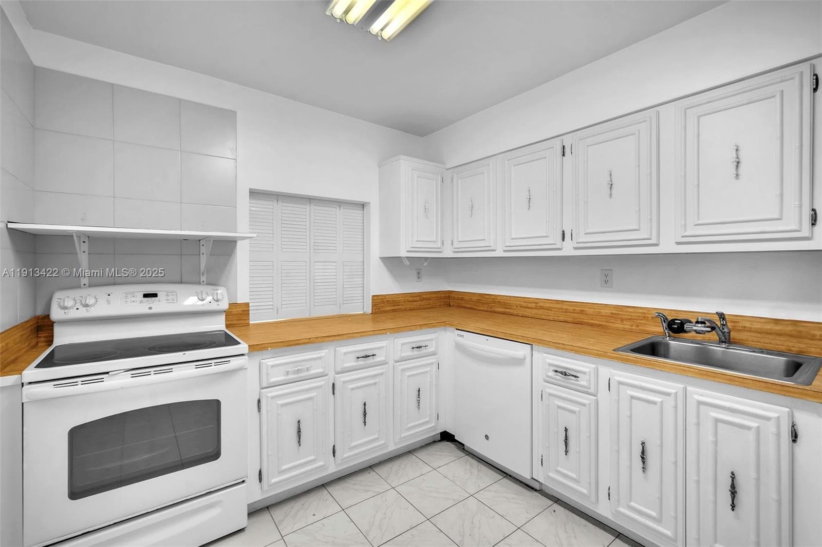 OCEANVIEW PARK CONDO · #229 in Hallandale Beach - Photo 13