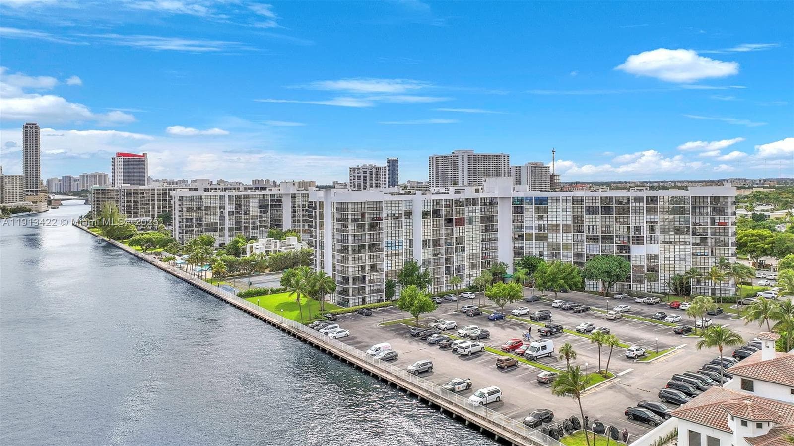 OCEANVIEW PARK CONDO · #229 in Hallandale Beach - Photo 33