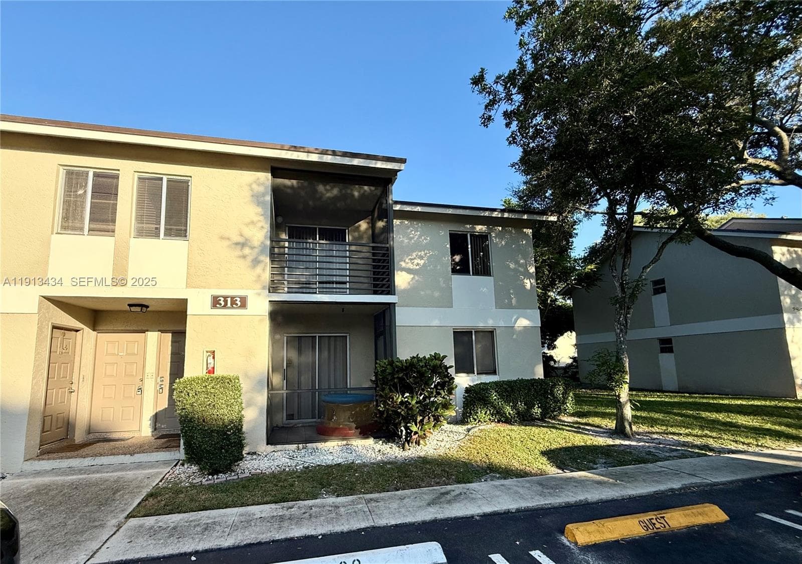 GARDENS NORTH SIX CONDO · #203 in Pompano Beach - Photo 2