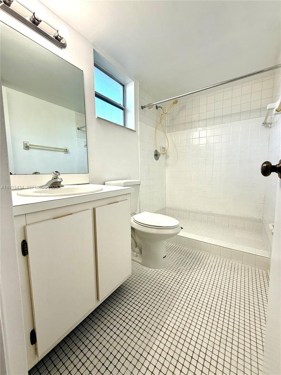 GARDENS NORTH SIX CONDO · #203 in Pompano Beach - Photo 25