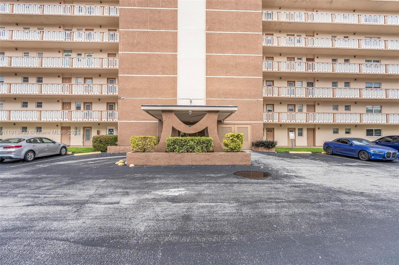 MEADOWBROOK TOWERS CONDO · #603 in Hallandale Beach - Photo 20