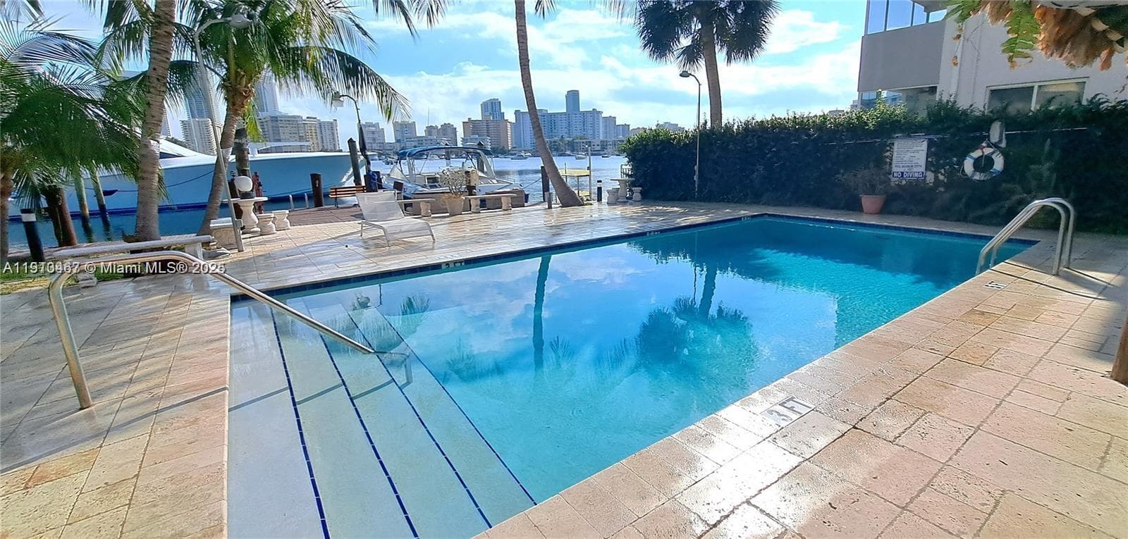 GOLDEN ISLES SEC C · #401 in Hallandale Beach - Photo 28