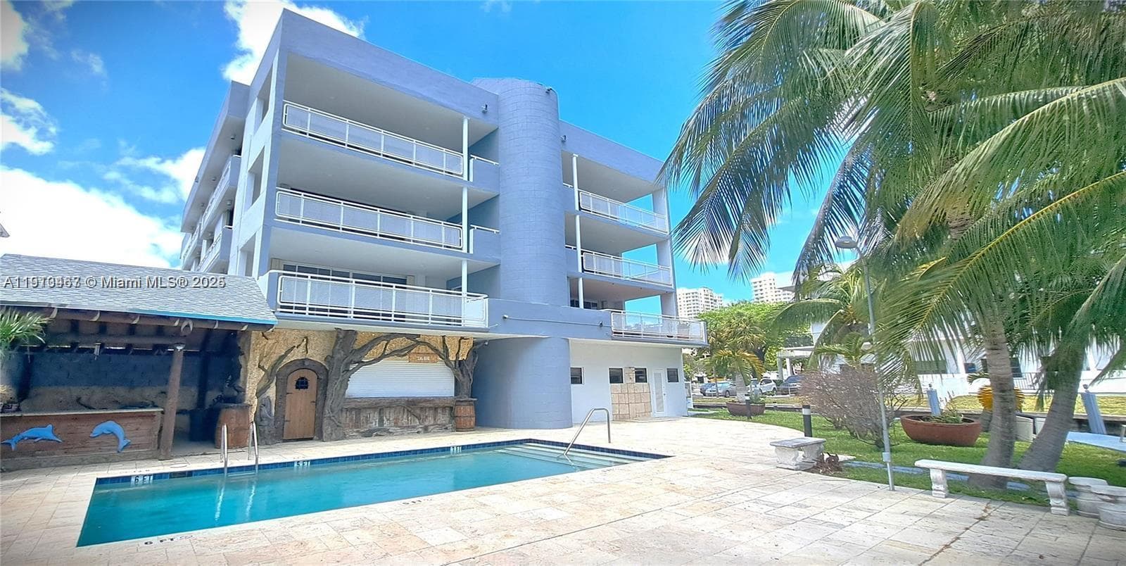 GOLDEN ISLES SEC C · #401 in Hallandale Beach - Photo 30