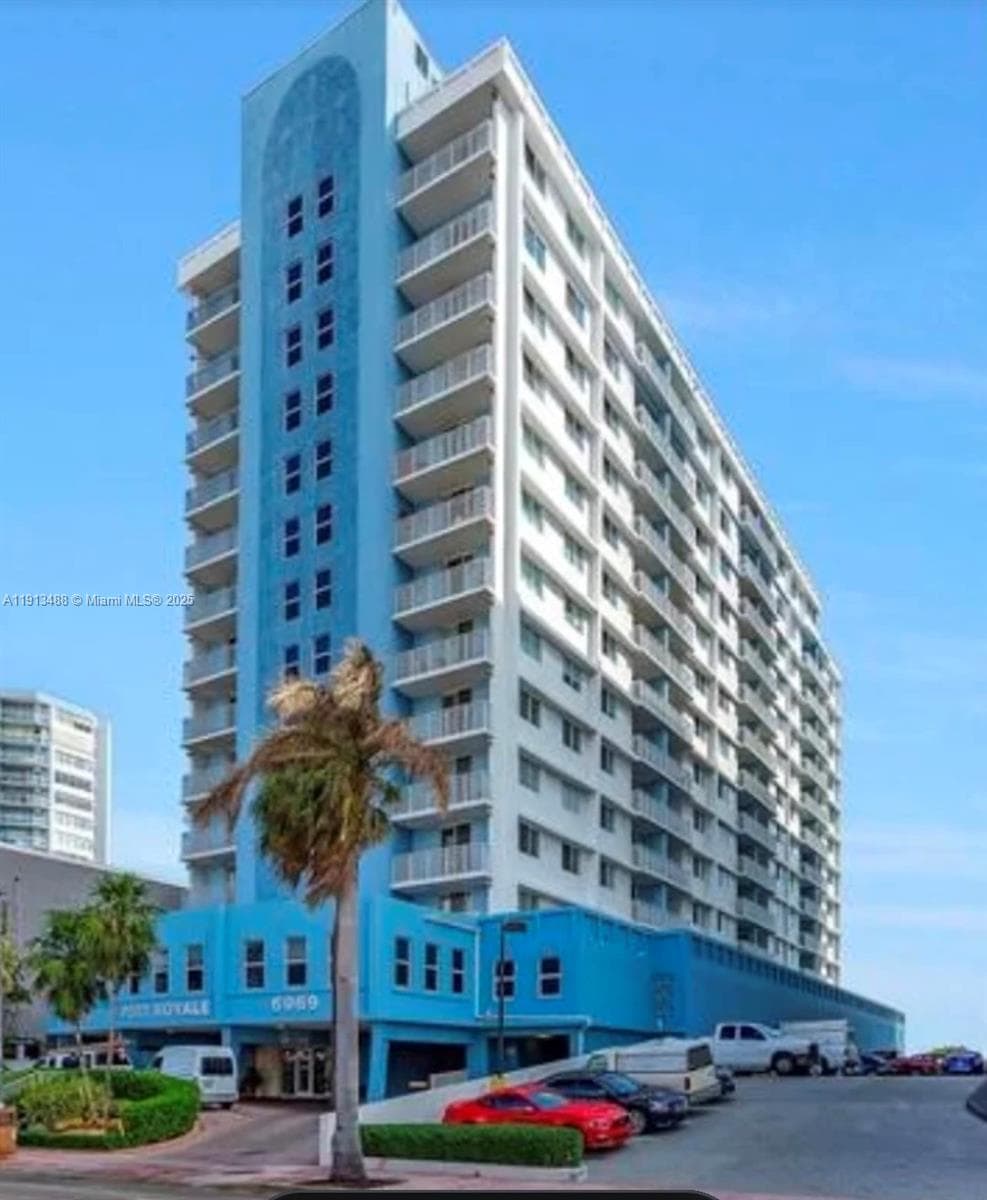 PORT ROYALE CONDO · #1503 in Miami Beach - Photo 2