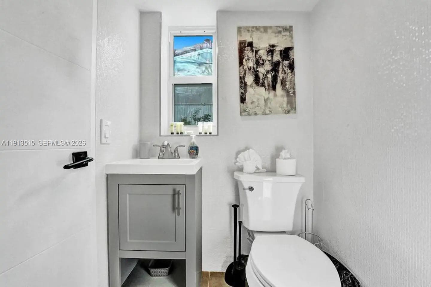 1241 Hollywood Blvd photo 46