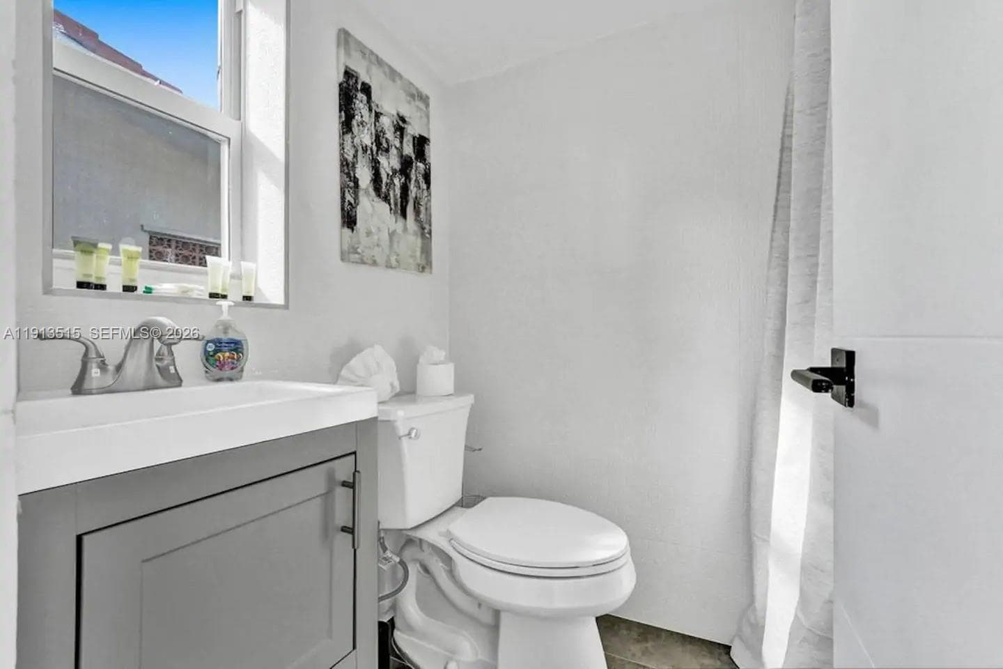 1241 Hollywood Blvd photo 45