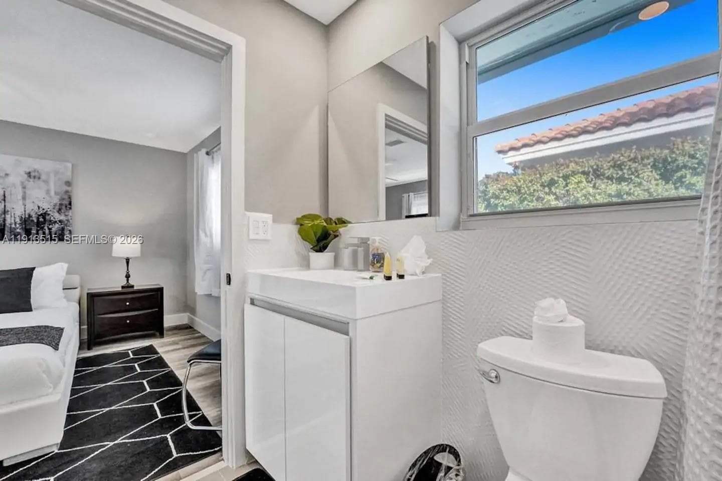 1241 Hollywood Blvd photo 40