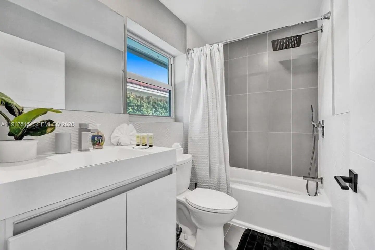 1241 Hollywood Blvd photo 39