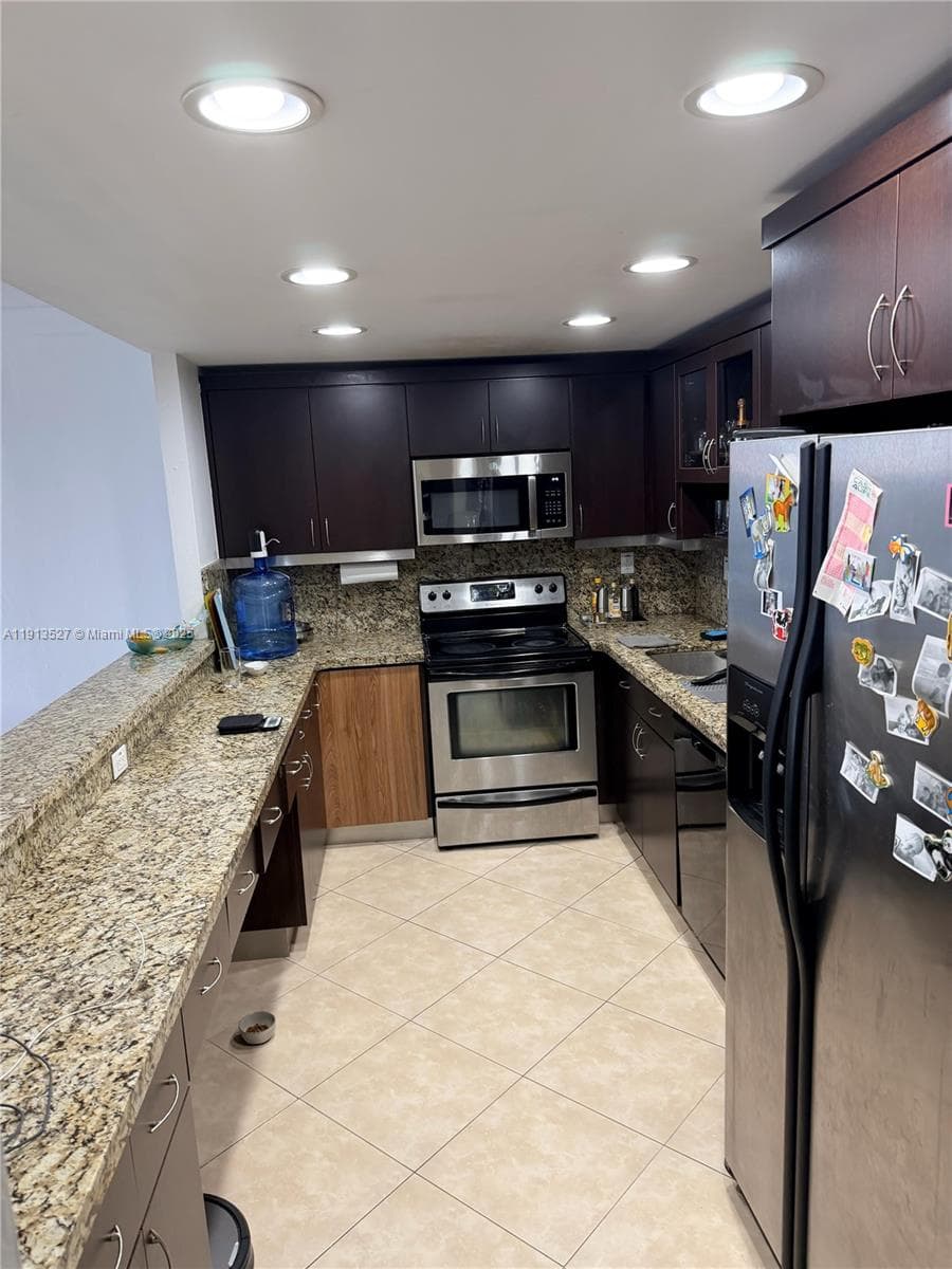 Ocean view building B · #411 in Sunny Isles Beach - Photo 3