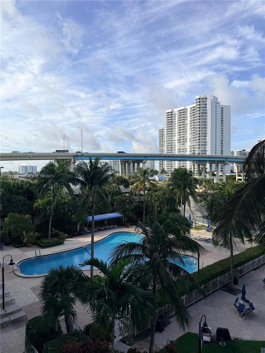 Ocean view building B · #411 in Sunny Isles Beach - Photo 1