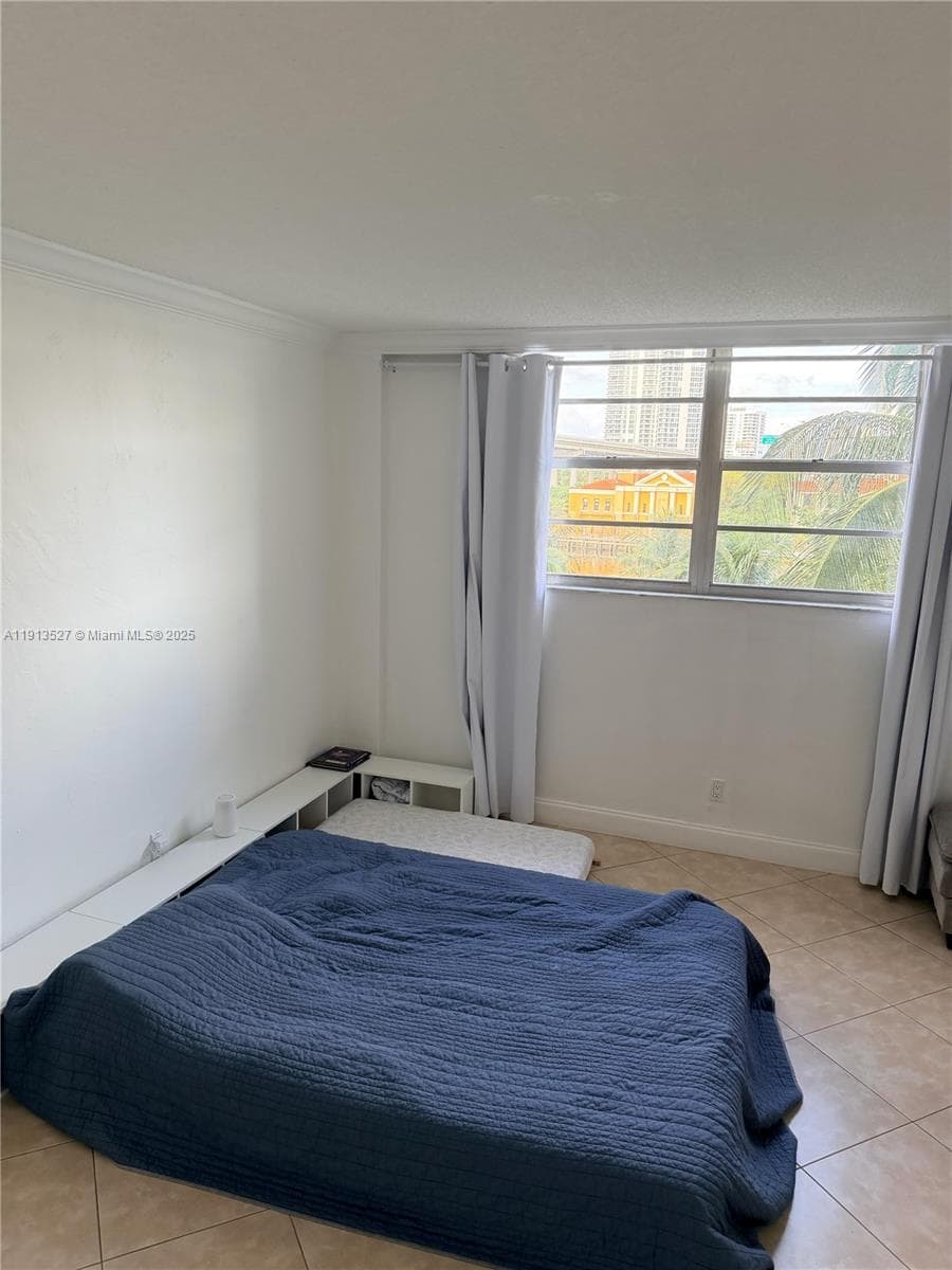 Ocean view building B · #411 in Sunny Isles Beach - Photo 4