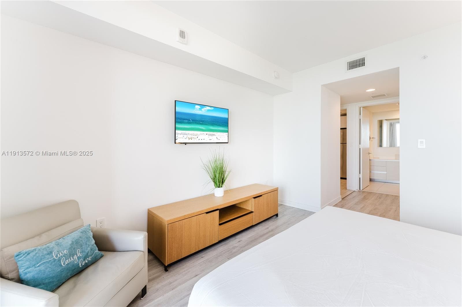 BEACHWALK · #R1206 in Hallandale Beach - Photo 8
