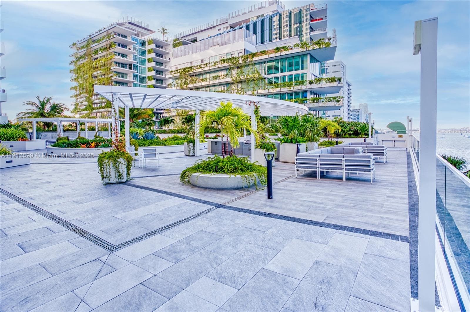THE WAVERLY AT SOUTH BEACH · #1603 in Miami Beach - Photo 22