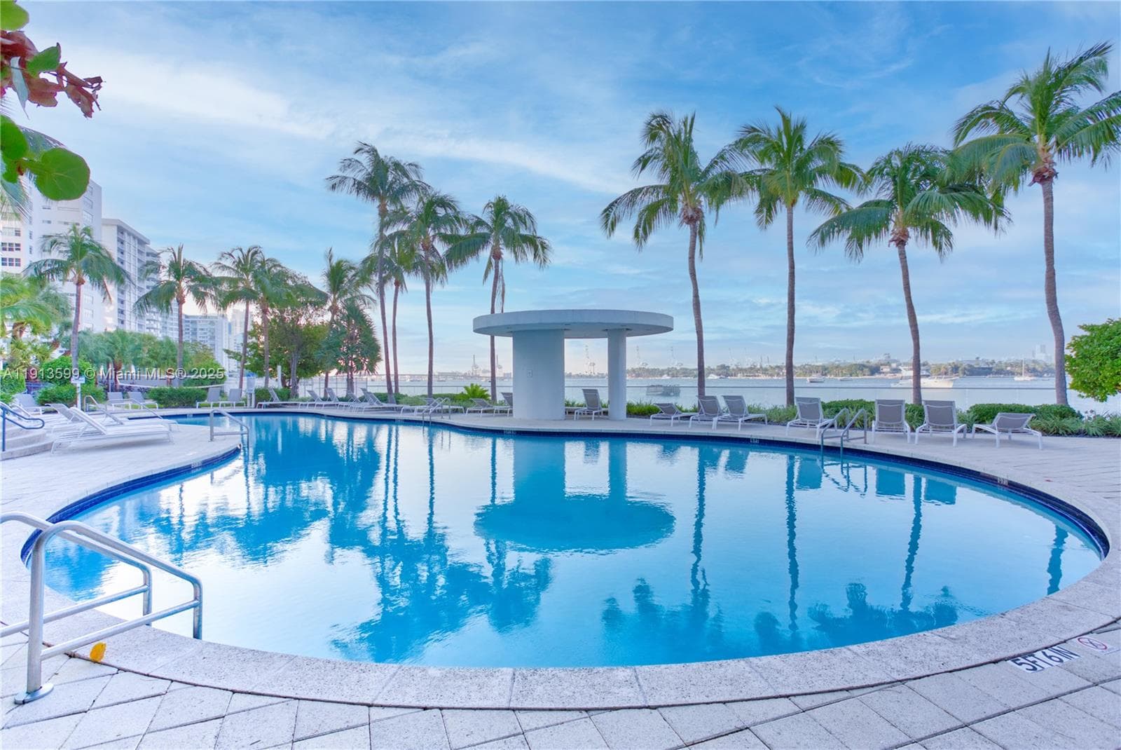 THE WAVERLY AT SOUTH BEACH · #1603 in Miami Beach - Photo 20