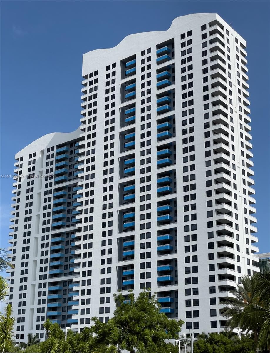 THE WAVERLY AT SOUTH BEACH · #1603 in Miami Beach - Photo 25