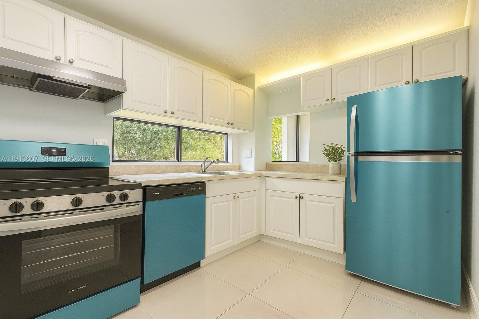 PLAZA OF AMERICAS CONDO P · #105 in Sunny Isles Beach - Photo 3