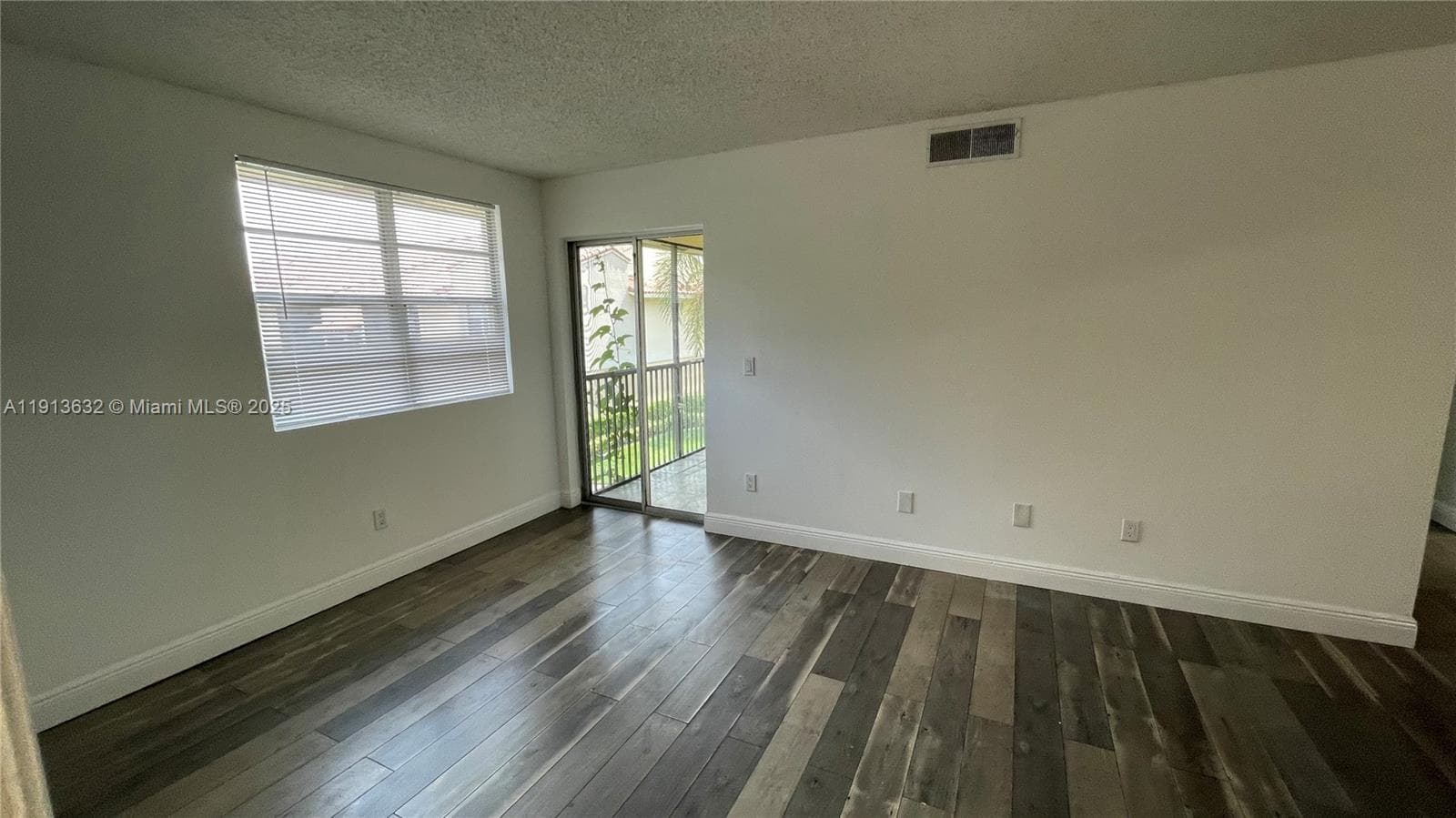 ROYAL POINCIANA CONDO · #1310 in Pompano Beach - Photo 23